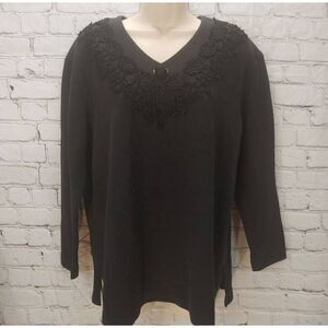 Teddi VINTAGE Women's Size Large Black W/ Embroidered Applique Top.